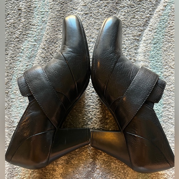 Clarks women’s size 9 Black Bendable’s - Picture 2 of 6